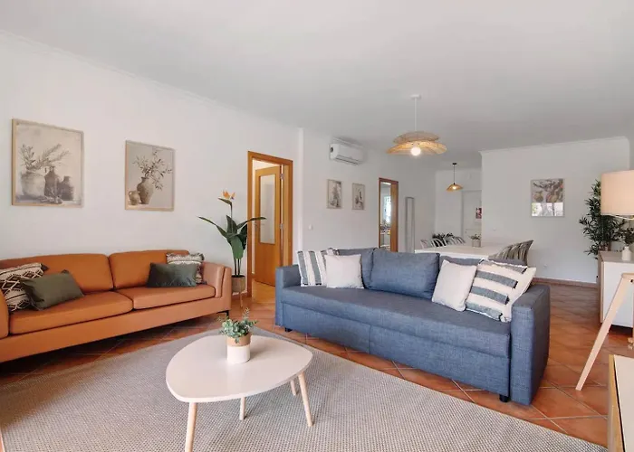 T3 G Alfarrobeira شقة